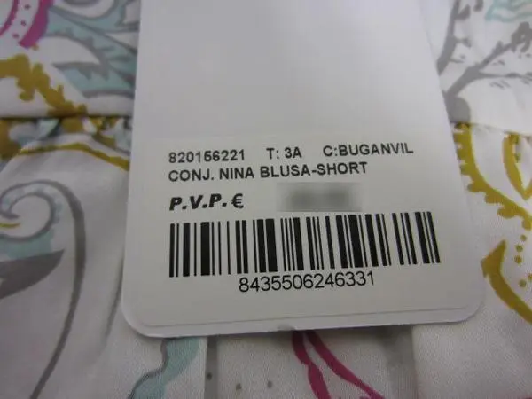 Photo from the official notice: La Ormiga babies' clothing set — choking risk (A12/1069/18)