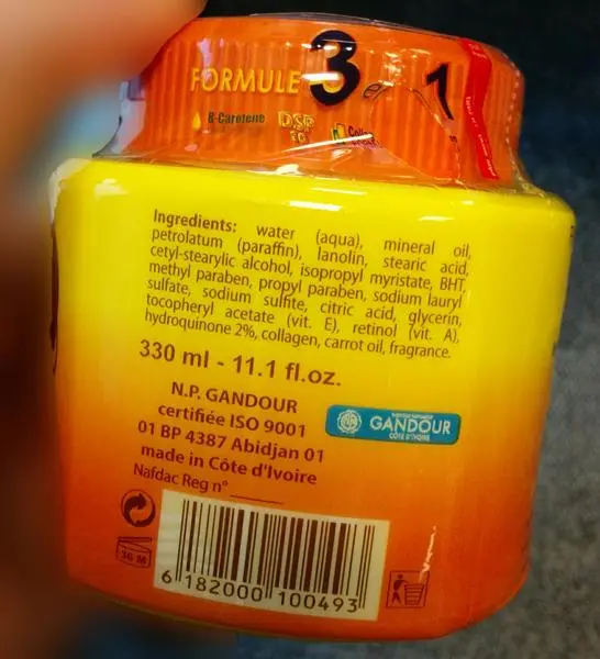 Foto do aviso oficial: Carotone Light &amp; Natural brightening cream Produto de clareamento da pele — risco: Químico