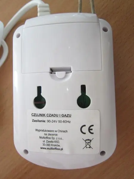Photo from the official notice: Czujnik czadu i gazu carbon monoxide detector — suffocation risk