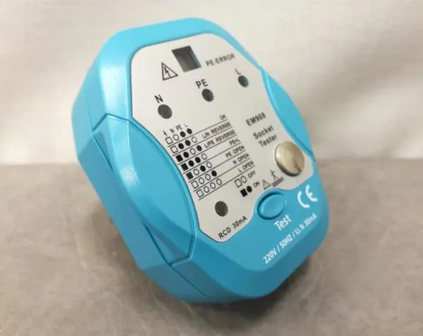 Photo from the official notice: Axxel Schuko testeri mains socket tester — electric shock risk