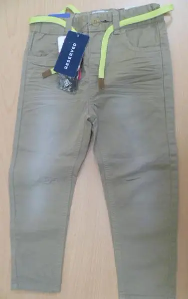 Foto aus der offiziellen Meldung: Reserved Kinderhose — Risiko: Verletzungen