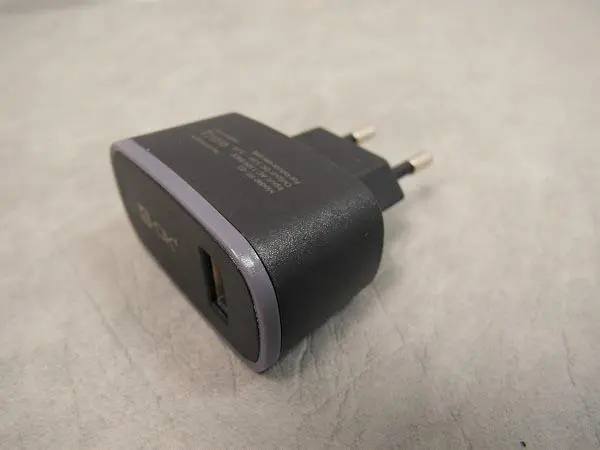 Photo de l’avis officiel: 4-OK Travel adapter Chargeur USB — risque: Choc électrique