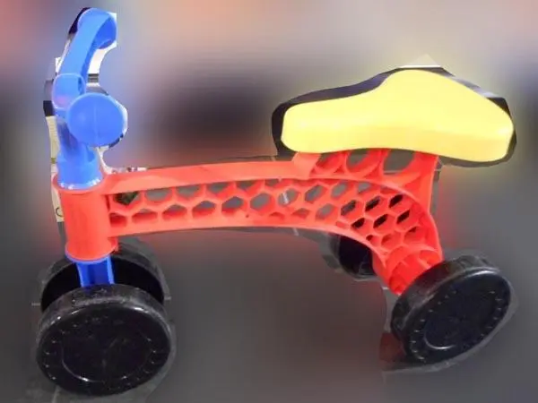 Foto do aviso oficial: Eddy Toys Vélo pour enfant / Kids bicycle Brinquedo de passeio — risco: Entalamento & Ferimentos