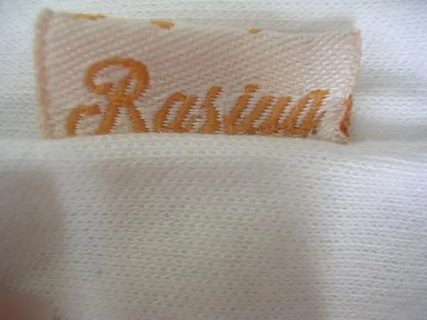 Photo from the official notice: Rasiya babies' clothing set — choking risk