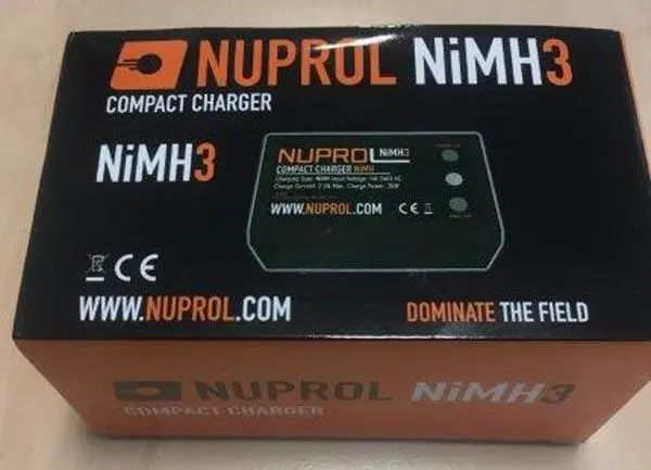 Foto aus der offiziellen Meldung: Nuprol Ltd Lipo battery charger Batterieladegerät — Risiko: Elektrischer Schlag (A12/1316/18)