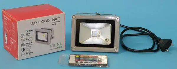 Foto do aviso oficial: LED FLOOD LIGHT Outdoor 10W Projetor LED — risco: Choque elétrico