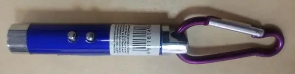 Foto aus der offiziellen Meldung: LASER &amp; LED LIGHT Laserpointer mit LED-Licht — Risiko: Sehschaden
