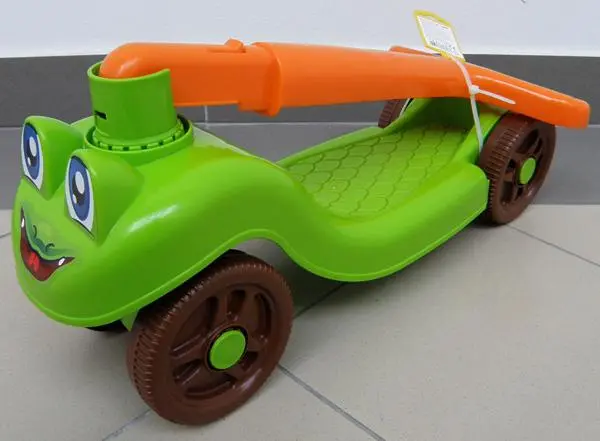 Photo de l’avis officiel: REGIO JATEK lábbal hajtható kismotor Scooter jouet — risque: Blessures