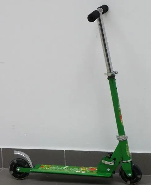 Photo de l’avis officiel: SCOOTER Scooter jouet — risque: Blessures (A12/1456/18)