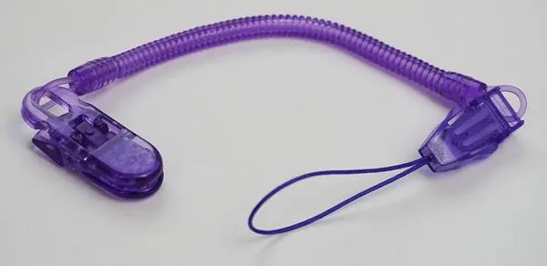 Foto aus der offiziellen Meldung: Pacifier Spring Soother Chain Schnullerhalter — Risiko: Ersticken & Einklemmen