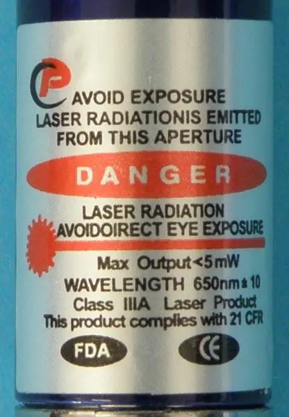 Foto aus der offiziellen Meldung: CP 3in 1 LASER &amp; LED LIGHT Laserpointer — Risiko: Sehschaden