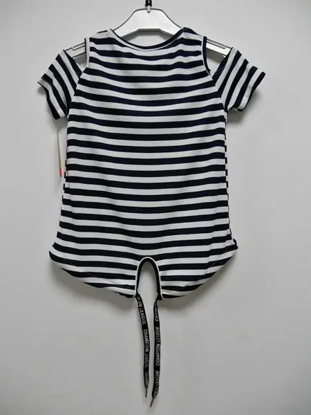 Photo de l’avis officiel: Oute Kids T-shirt pour filles — risque: Blessures (A12/1646/18)