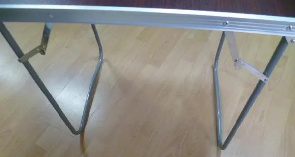 Photo de l’avis officiel: Maxima Table de jardin — risque: Blessures