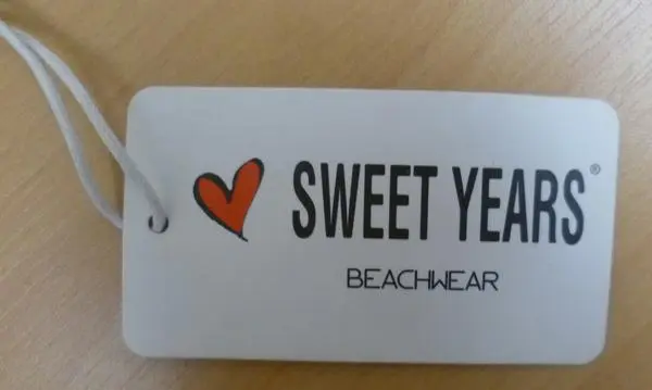 Photo de l’avis officiel: SWEET YEARS BEACHWEAR Bikini des filles — risque: Blessures & Etranglement