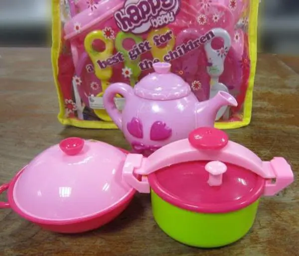 Photo from the official notice: LIMA Panritos - Happy Baby kitchen play set — choking risk