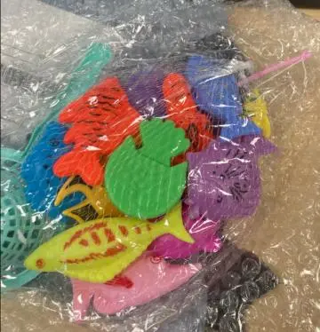 Photo from the official notice: 2x15pcs Magnetic Fishing Bath Toy sold via Wish — choking risk