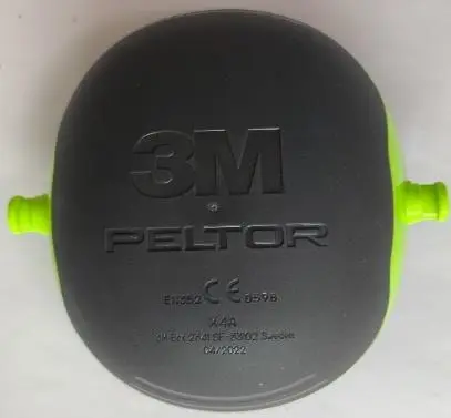 Photo from the official notice: 3M™ PELTOR™ X4 Series Earmuffs — damage to hearing risk