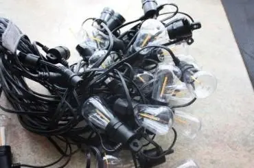 Photo from the official notice: Globelit LED String Lights sold via Amazon (2407-0040 and 2407-0044) — electric shock risk
