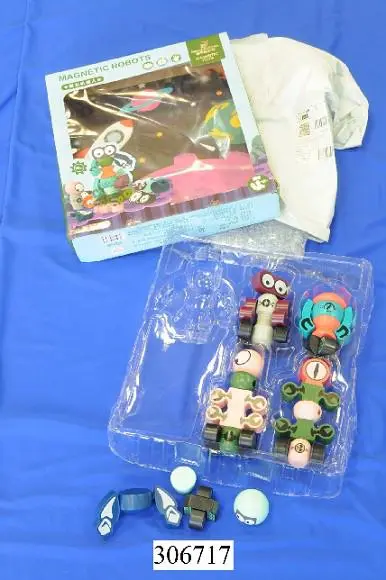 Photo from the official notice: Magnetic Robot Building Block Set sold via AliExpress — choking & ingestion risk