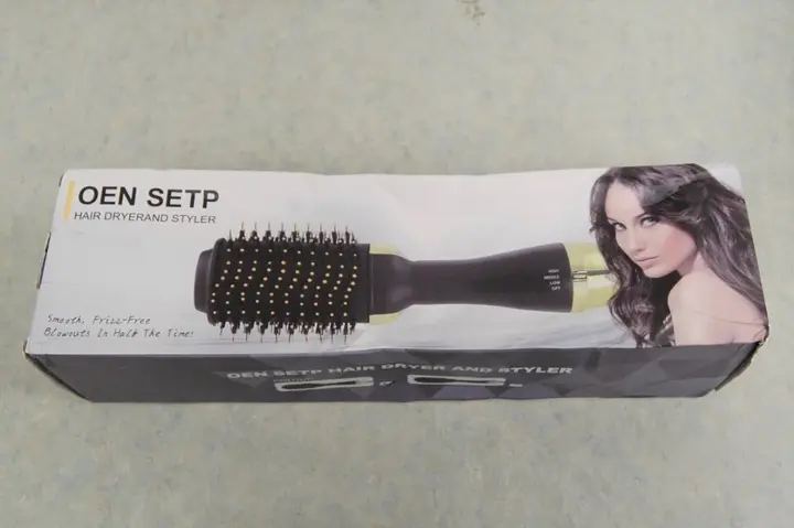 Photo from the official notice: 'Oen Setp' Hot Air Dryer brush and styler sold via Amazon (ASIN: B09NN4G7DB) — fire & burns risk