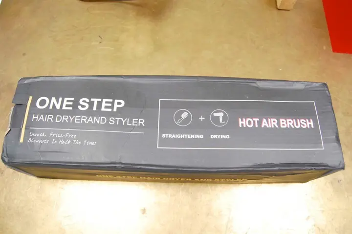 Photo from the official notice: One Step Hair Dryer and Styler Hot Air Brush sold via Amazon (ASIN: B09JKNPGLS) — fire & burns risk