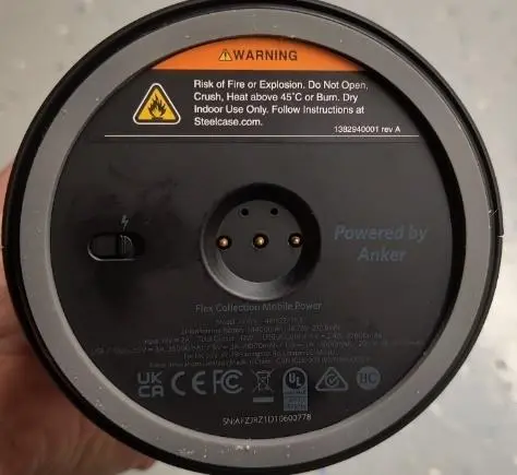 Photo from the official notice: Steelcase flex Mobile Power, Model A1705 — fire risk