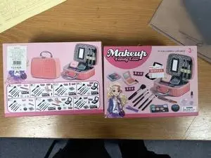 Photo from the official notice: Toy Make-Up Kits — chemical risk