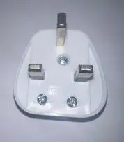 Photo from the official notice: Trade Fittings Direct 13amp & 3amp 3 Pin Plugs — fire & electric shock risk