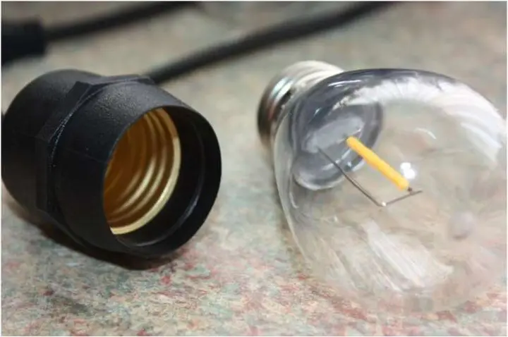 Photo from the official notice: Achin Outdoor String Lights via Amazon — electric shock risk