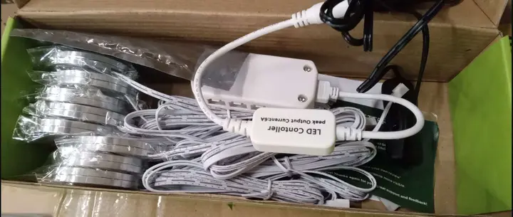 Photo from the official notice: AIBOO Wall Light sold via Amazon — fire risk