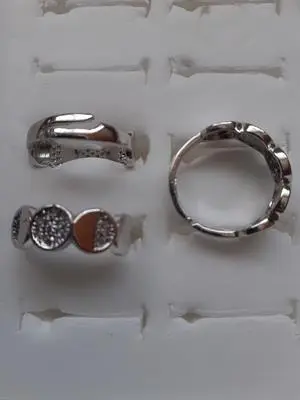 Photo from the official notice: Consignment of Findikci Jewellery (2505-0010, 2505-0011 and 2505-0012) — chemical risk