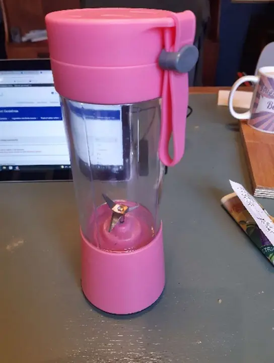Photo from the official notice: Counterfeit Portable and Rechargeable Battery Juice Blender — entrapment risk
