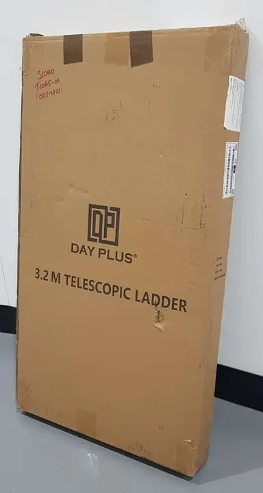 Photo from the official notice: Day Plus 3.2m Telescopic Ladder — injuries risk