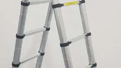 Photo from the official notice: Day Plus Telescopic Ladder 1.9m + 1.9m — injuries risk