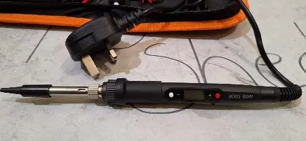 Photo from the official notice: Electric Soldering Iron, 908S — electric shock risk