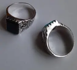 Photo from the official notice: Gold and silver-coloured bracelets and ring sold by Gecko Gifts Limited — chemical risk