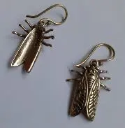 Photo from the official notice: Gold and silver-coloured earrings sold by Gecko Gifts Limited — chemical risk