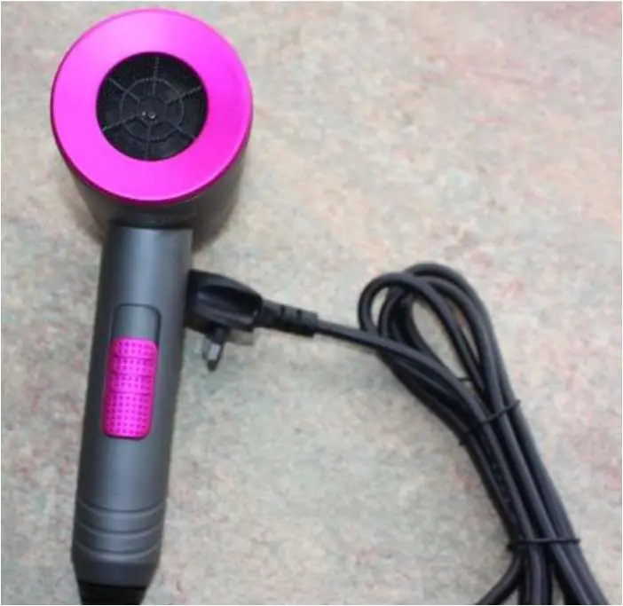 Photo from the official notice: Hairdryer sold via Amazon — fire risk