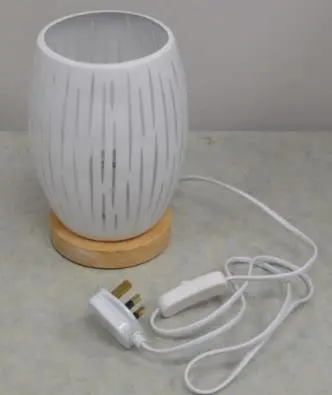 Photo from the official notice: HHMTAKA Table Lamps sold via Amazon — fire risk