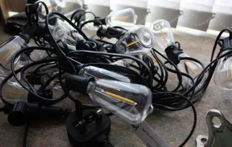 Photo from the official notice: High voltage string lights, HM-E12-1(25) sold via Amazon — fire risk