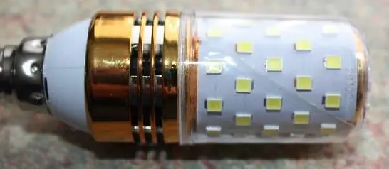 Photo from the official notice: HRYSPN LED Candle Set E14 sold via Amazon — electric shock risk