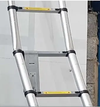 Photo from the official notice: JBBFCAN 5.8M Telescopic Ladder sold via Amazon — falls risk