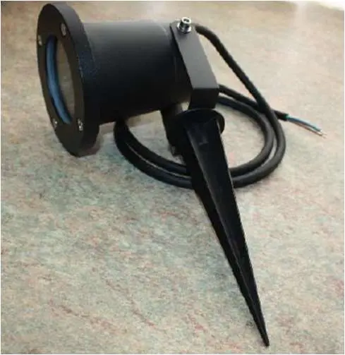 Photo from the official notice: Leere Lighting Fixture/Empty Lighting Fixture, JP-7408 — electric shock risk