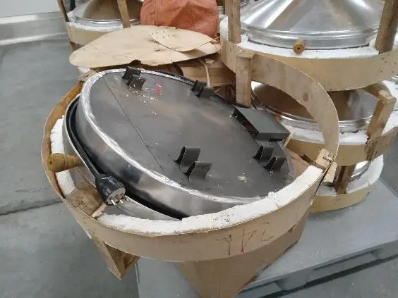 Photo from the official notice: Leggio Aluminium traditional heating pan — electric shock risk