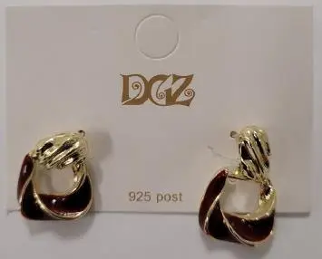 Photo from the official notice: Metal Earrings and Necklaces — chemical risk
