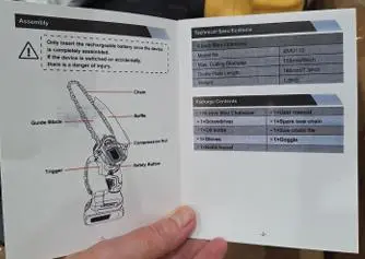 Photo from the official notice: Mini Chainsaw, 4L — electric shock risk