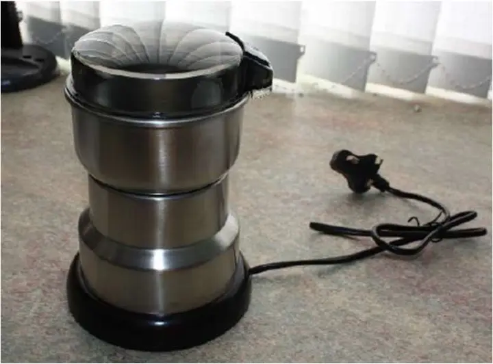 Photo from the official notice: Multi-Functional Grinder, SH-668 — electric shock risk