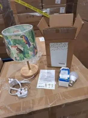 Photo from the official notice: Murcher Bedside Table Lamps sold via Amazon — fire risk