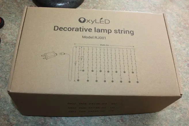 Photo from the official notice: Oxyled Snowflake Lighting Chain — electric shock risk