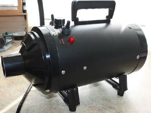 Photo from the official notice: Pet Hair Dryer, LT-1090A — electric shock risk